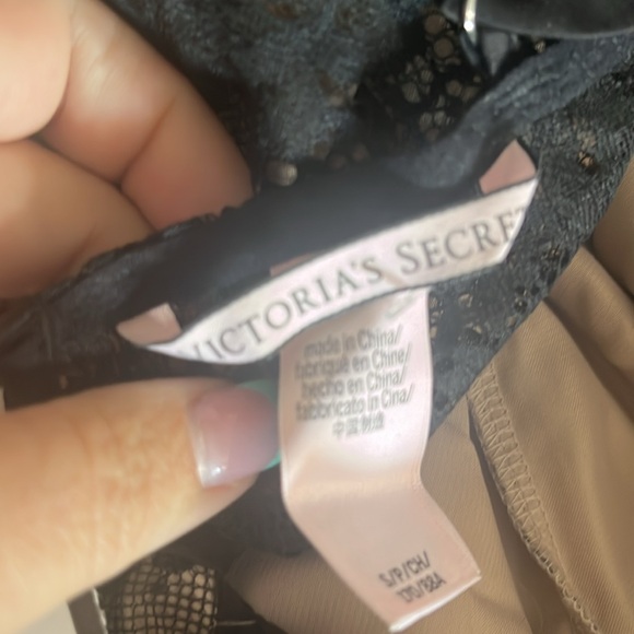 Stunning  Victoria’s Secret Delicate Nightie - Picture 7 of 7